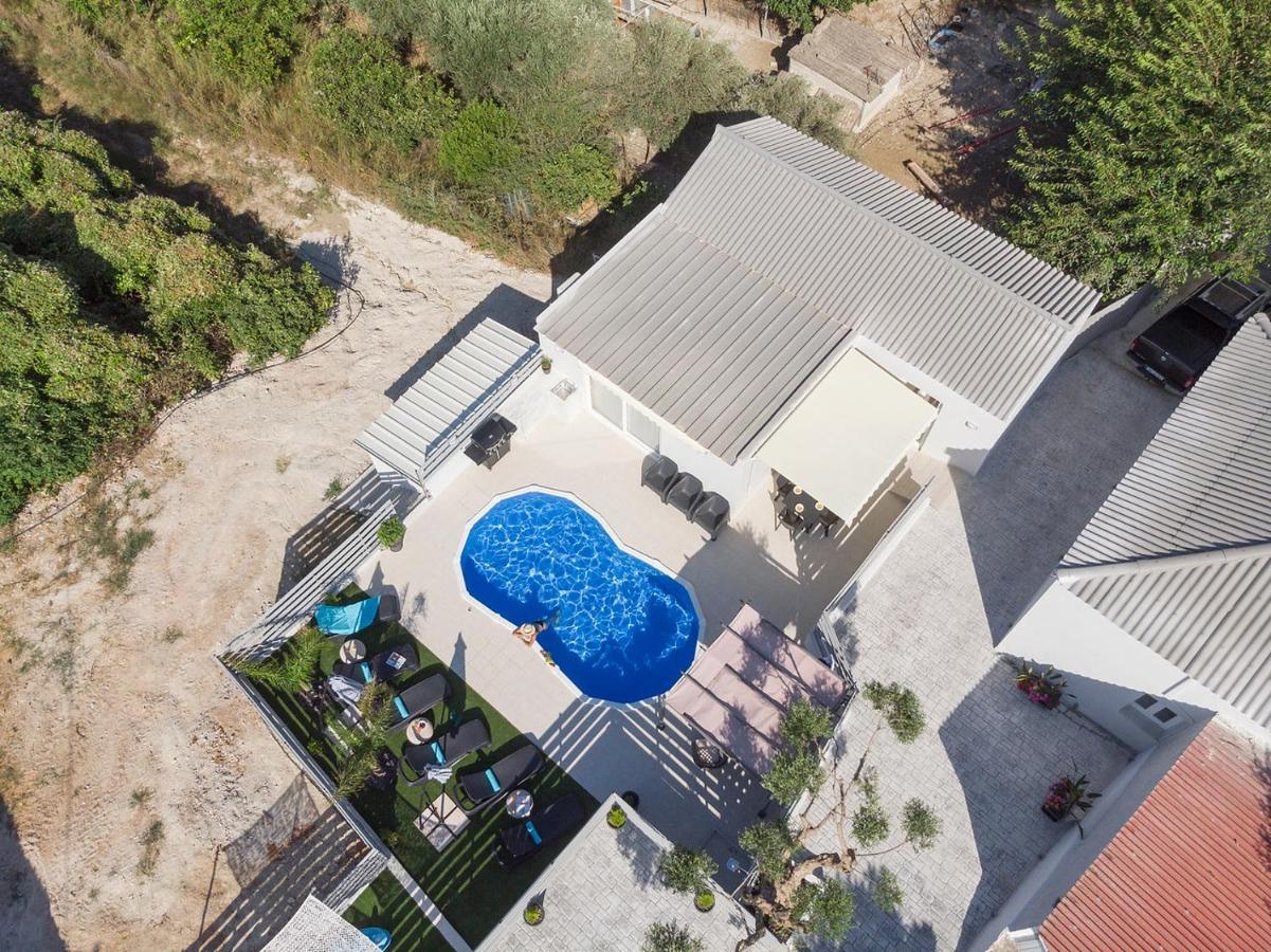 B&M Villas Metochi Siriliou Extérieur photo