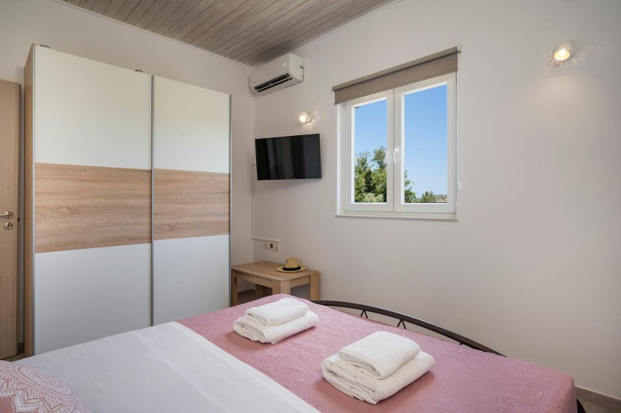 B&M Villas Metochi Siriliou Extérieur photo